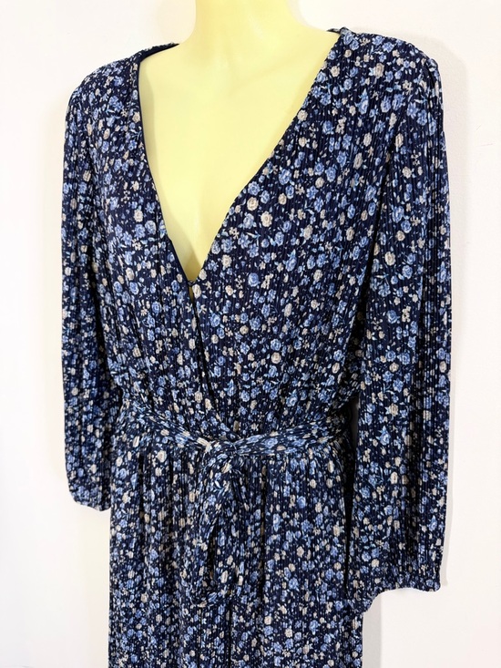 Collective Concepts Blue Floral V-Neck Long Sleeve Dress - Picture 5 of 6